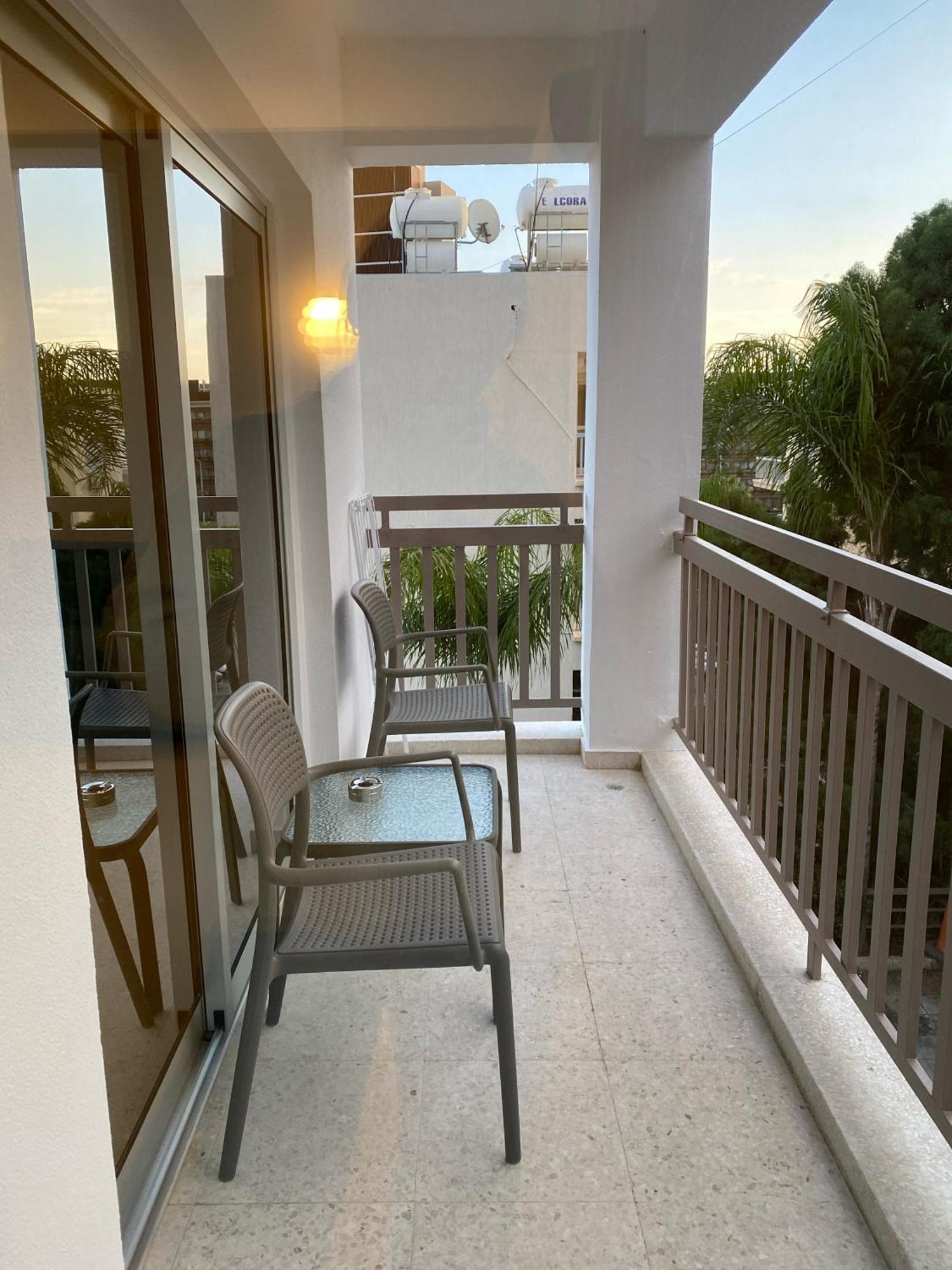 T&L Apartments Agiaos Tychonas ลิมาซอล ภายนอก รูปภาพ