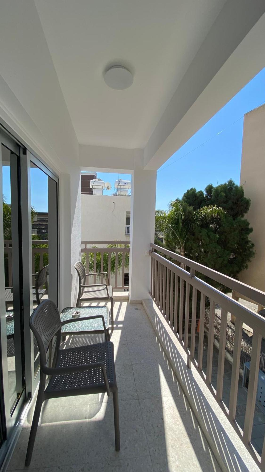 T&L Apartments Agiaos Tychonas ลิมาซอล ภายนอก รูปภาพ